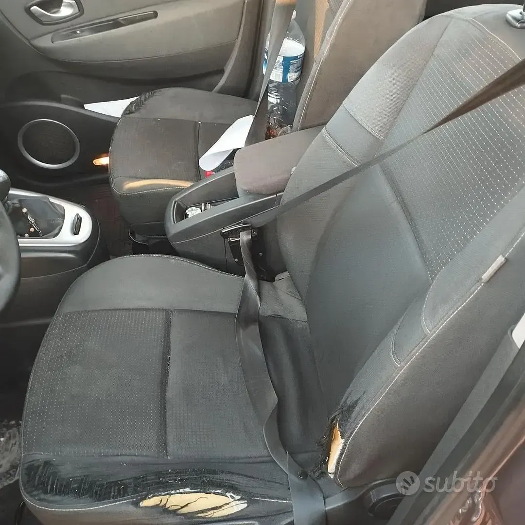 Usata Renault Scenic E-Tech 120 CV (88 kW) 2009 Marrone Berlina