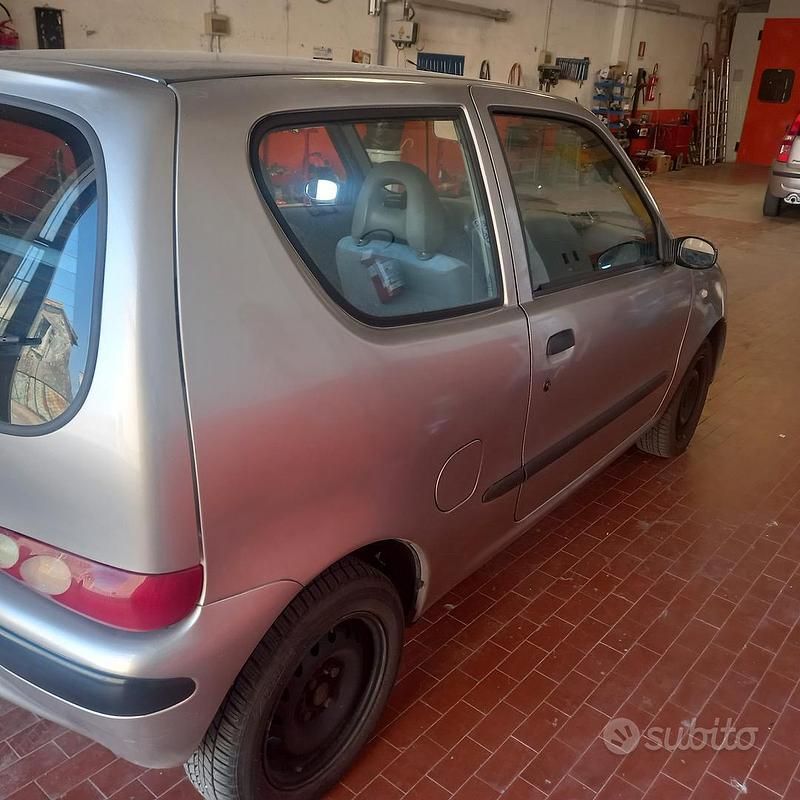Usata Fiat 600 2001 Grigio Berlina