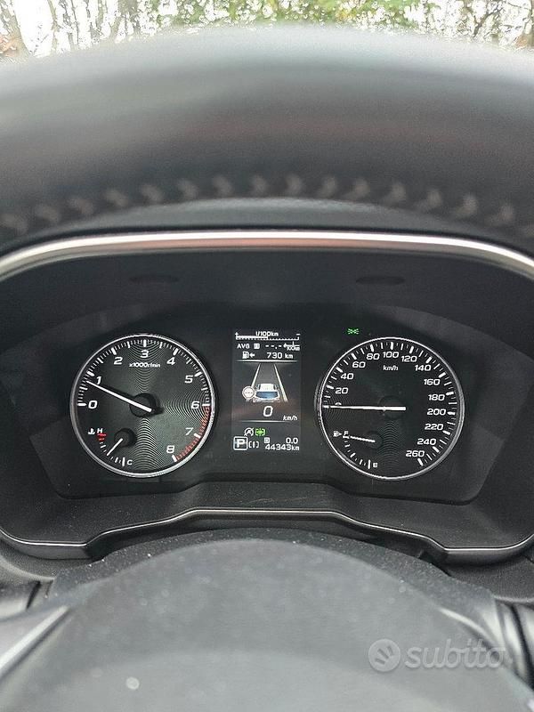 Usata Subaru Outback Premium 2023 Marrone Station wagon