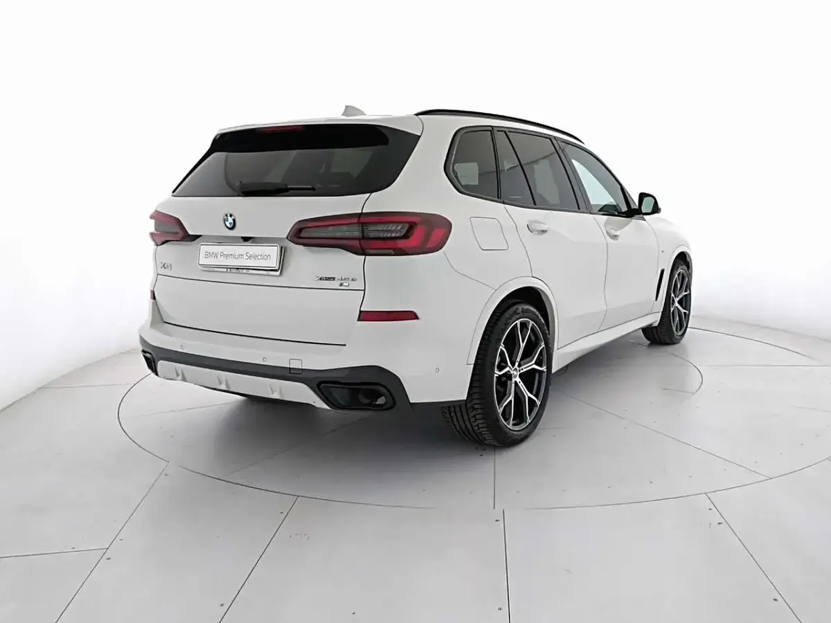 Usata BMW X5 M Sport 286 CV (210 kW) 2021 Alpin white SUV