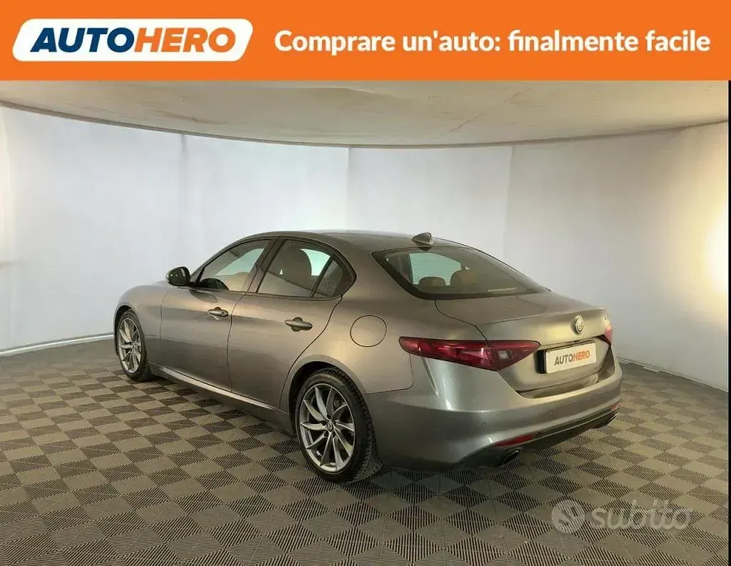 Usata Alfa Romeo Giulia Super 180 CV (132 kW) 2018 Grigio Berlina
