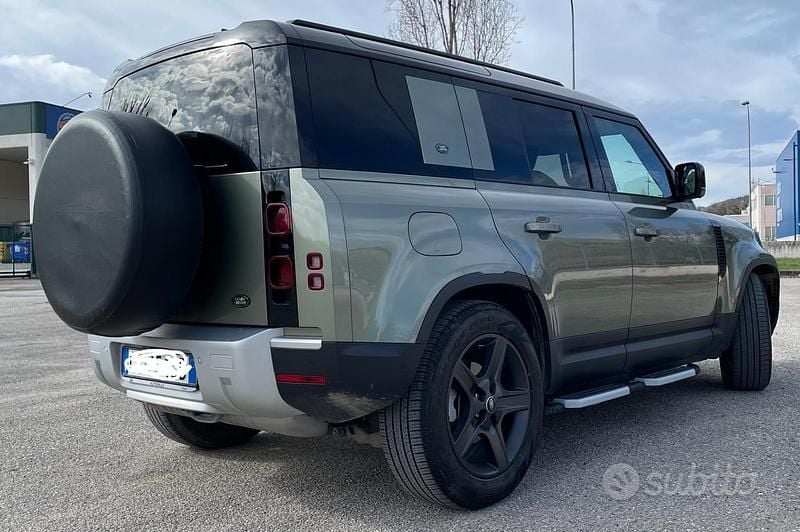 Usata Land Rover Defender SE 200 CV (147 kW) 2023 Verde SUV
