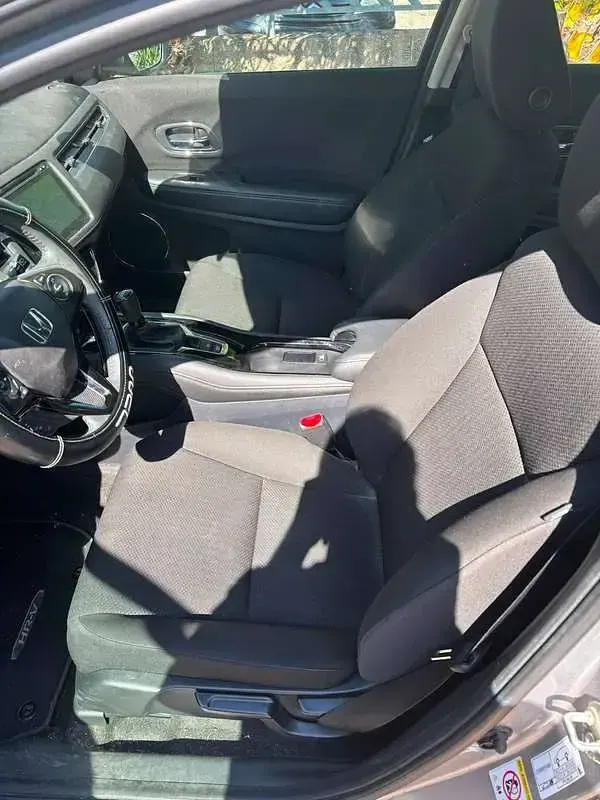 Usata Honda HR-V Comfort 131 CV (96 kW) 2017 Argento SUV