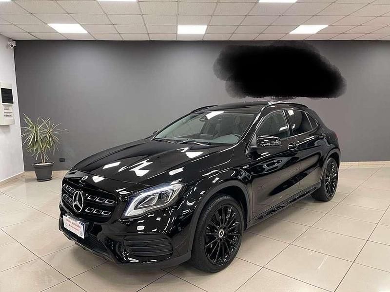 Usata Mercedes GLA200 Premium 136 CV (100 kW) 2019 Nero SUV