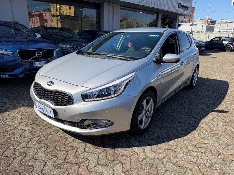 Usata Kia Ceed 101 CV (74 kW) 2014 Grigio Utilitaria