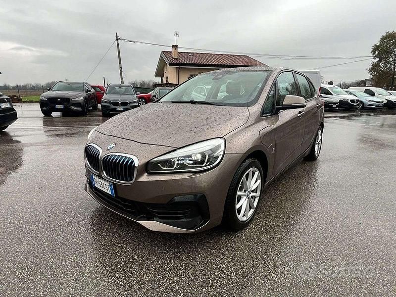 Usata BMW 225 Active Tourer iPerformance 136 CV (100 kW) 2018 Beige Monovolume