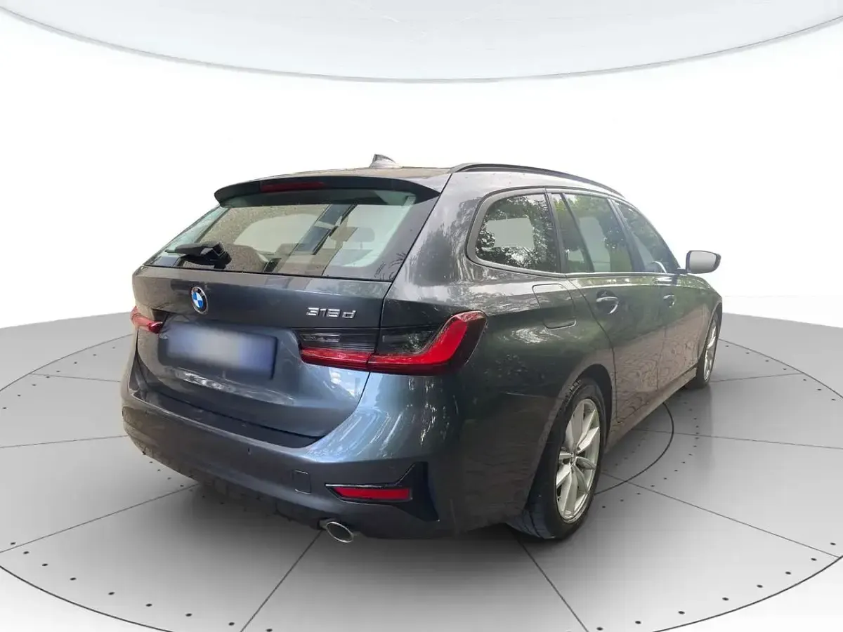 Usata BMW 318 Advantage 150 CV (110 kW) 2022 Grigio Station wagon