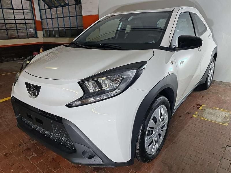 Nouă Toyota Aygo X Active 72 CP (52 kW) 2025 Alb SUV
