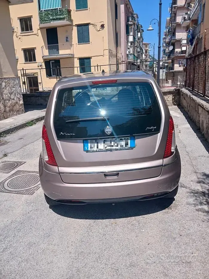Usata Lancia Musa 90 CV (66 kW) 2009 Monovolume