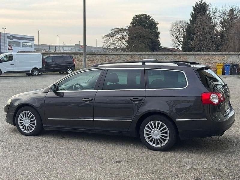 Usata VW Passat Comfortline 140 CV (102 kW) 2009 Grigio Station wagon