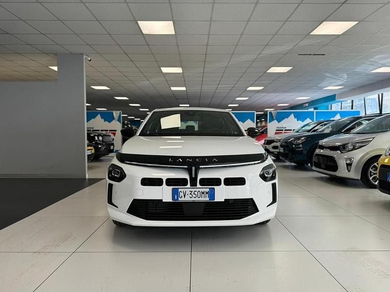 Usata Lancia Ypsilon 99 CV (72 kW) 2024 Bianco Utilitaria