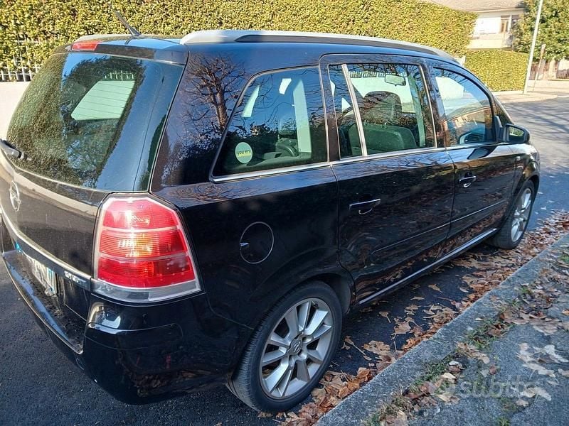 Usata Opel Zafira Enjoy 120 CV (88 kW) 2006 Nero Monovolume