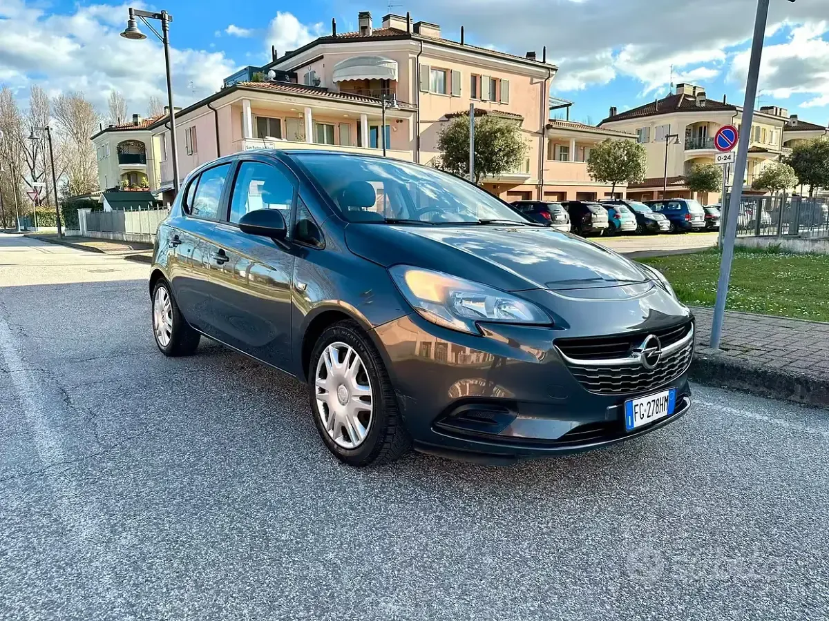 Usata Opel Corsa 75 CV (55 kW) 2017 Grigio Utilitaria