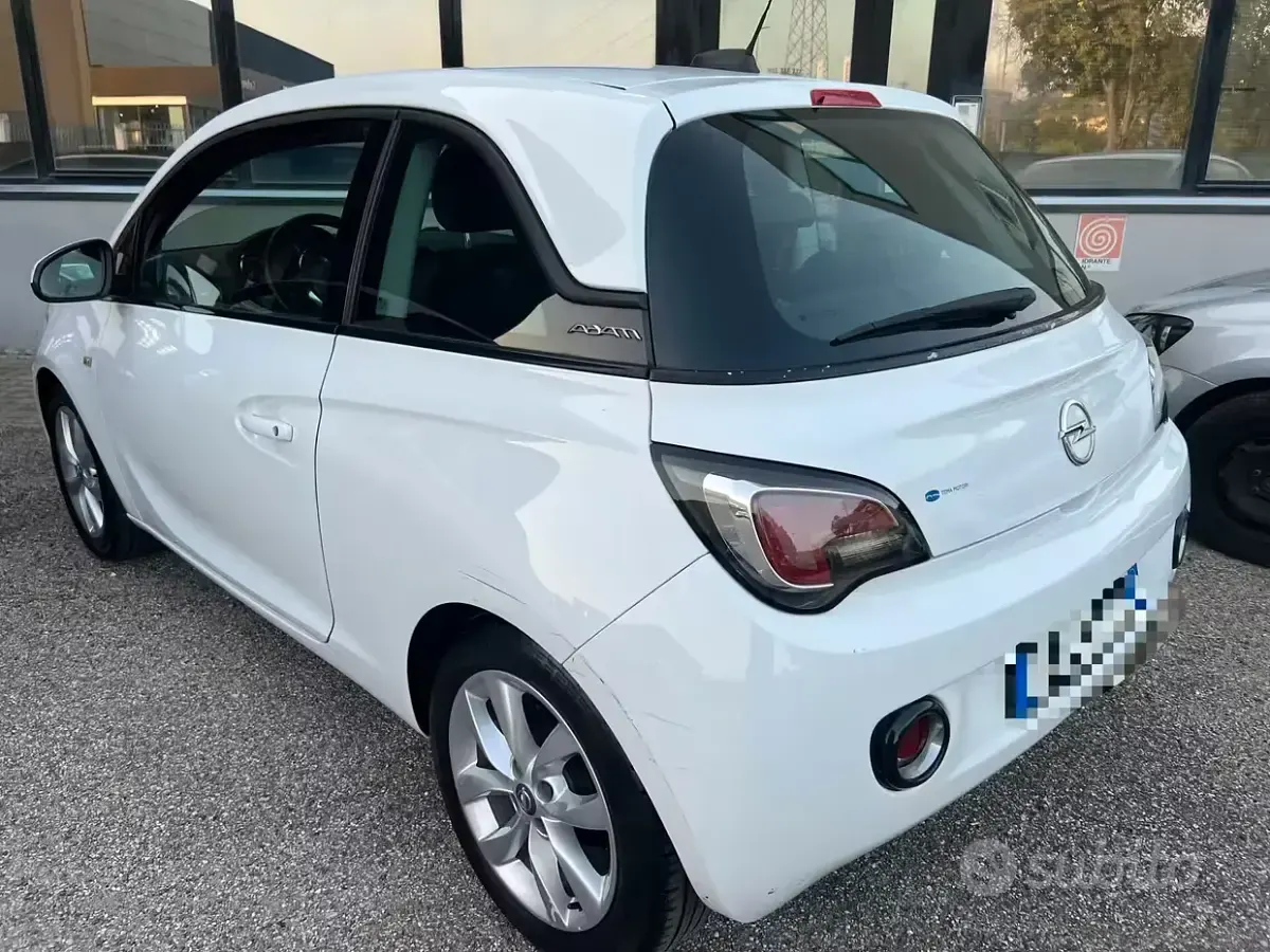 Usata Opel Adam 69 CV (50 kW) 2017 Bianco Utilitaria