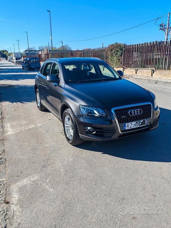Nero Usata 2011 Audi Q5 SUV | 10.000 € (Buon prezzo) - Immagine 1/4