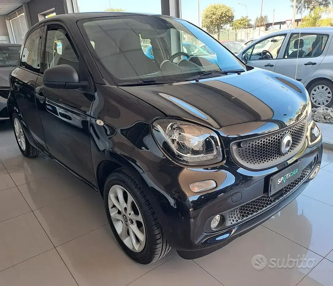 Usata Smart ForFour Passion 71 CV (52 kW) 2019 Nero Utilitaria
