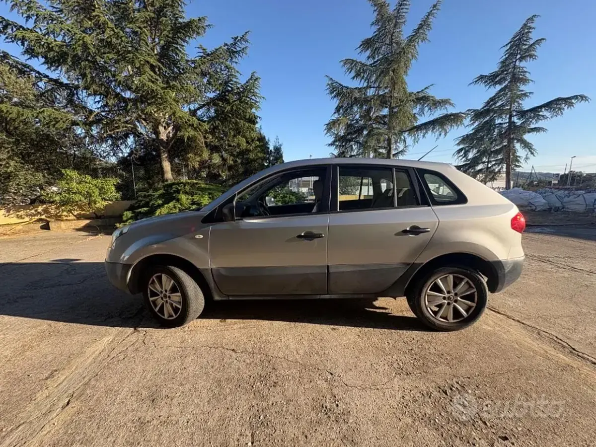 Usata Renault Koleos 150 CV (110 kW) 2008 Grigio SUV