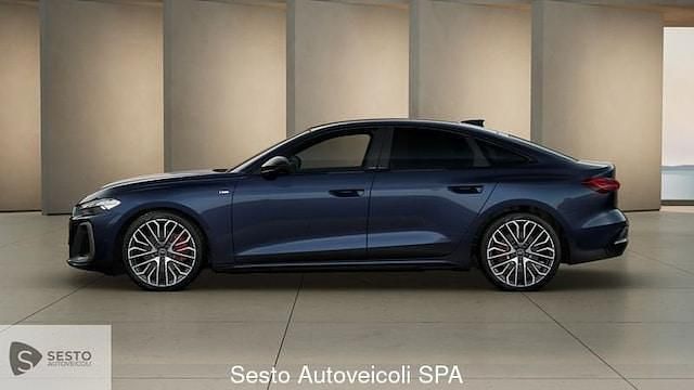 Nuova Audi A5 Sportback Edition .1 204 CV (150 kW) 2025 Blu firmamento metallizzato Utilitaria