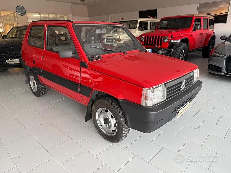 Usata Fiat Panda 4x4 Trekking 50 CV (36 kW) 1993 Rosso Utilitaria