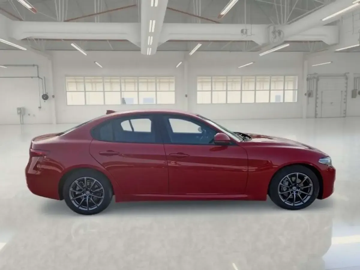 Usata Alfa Romeo Giulia Business 160 CV (117 kW) 2021 Rosso Berlina