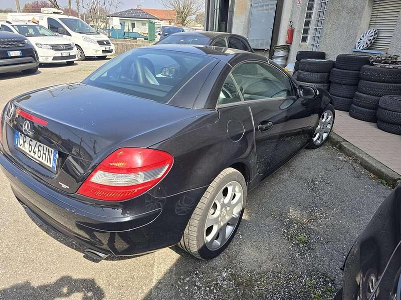 Usata Mercedes SLK200 163 CV (119 kW) 2004 Nero Cabrio