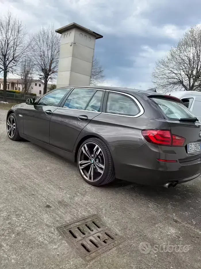 Usata BMW 520 M Sport 184 CV (135 kW) 2012 Marrone Station wagon