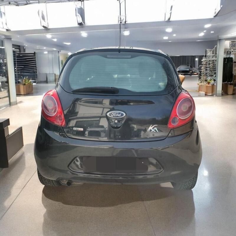 Usata Ford Ka 75 CV (55 kW) 2010 Nero Utilitaria