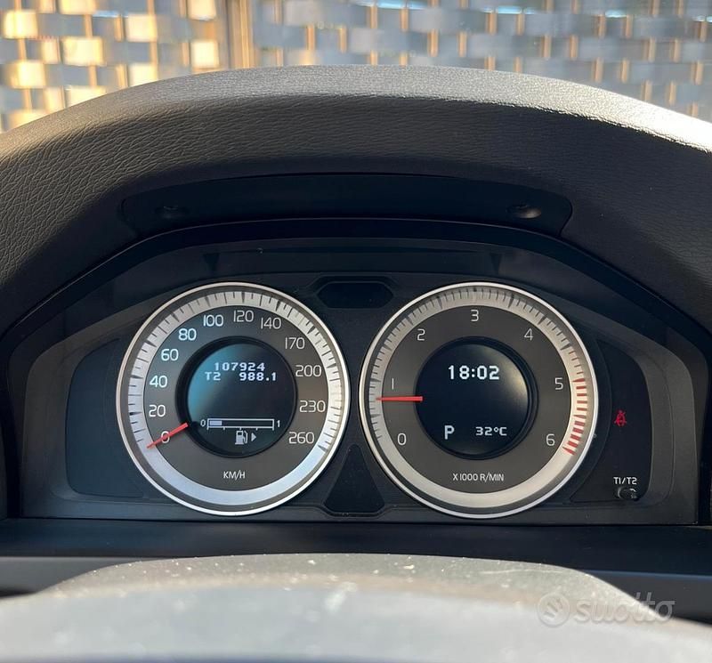 Usata Volvo V60 163 CV (119 kW) 2011 Nero Station wagon