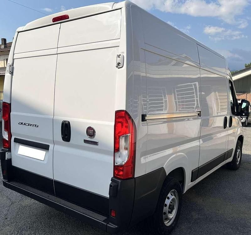 Usata Fiat Ducato 140 CV (102 kW) 2023 Bianco Furgone
