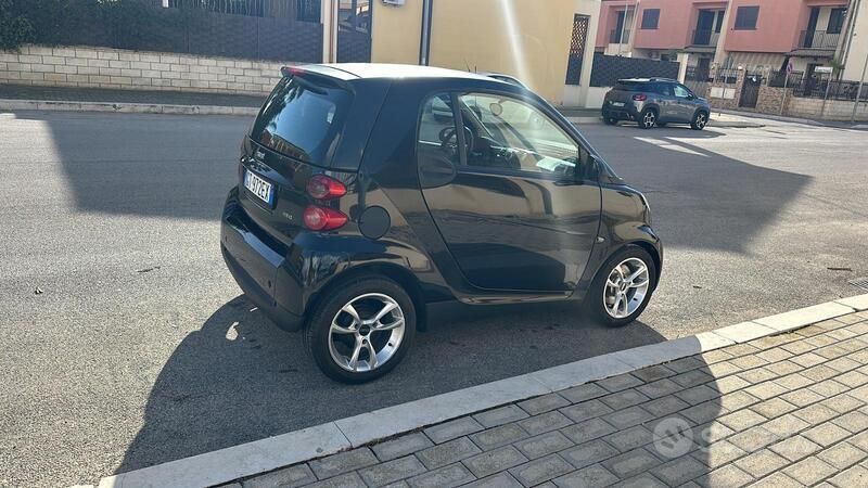 Nero Usata 2010 Smart ForTwo Coupé Coupé | 5900 € (Cara) - Immagine 1/4