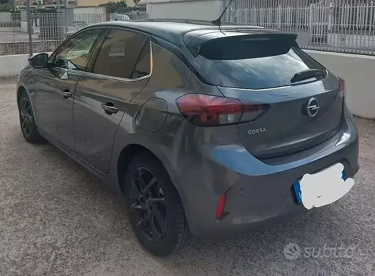 Usata Opel Corsa Elegance 102 CV (75 kW) 2021 Grigio Utilitaria