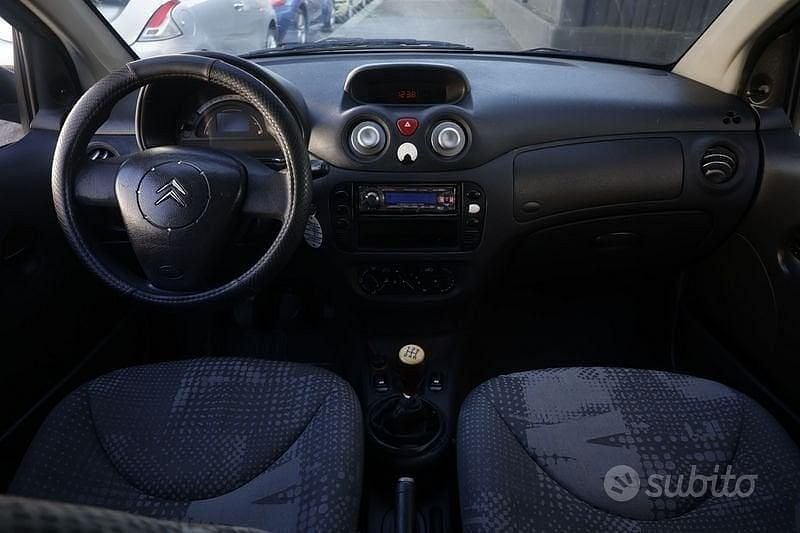 Usata Citroën C2 Exclusive 60 CV (44 kW) 2005 Nero Utilitaria