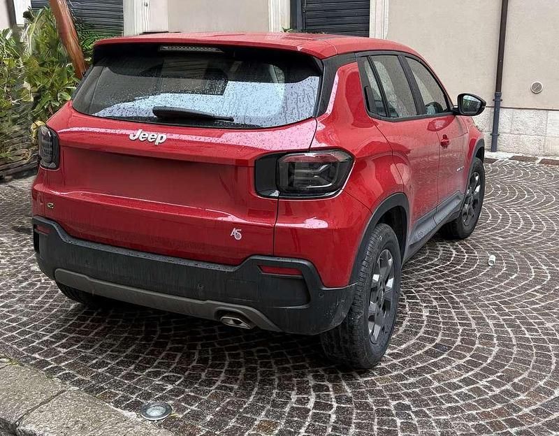 Usata Jeep Avenger Longitude 101 CV (74 kW) 2025 Rosso SUV