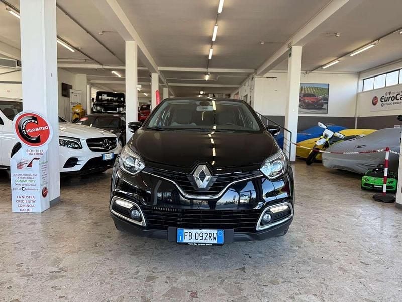 Usata Renault Captur Iconic 90 CV (66 kW) 2016 Nero SUV