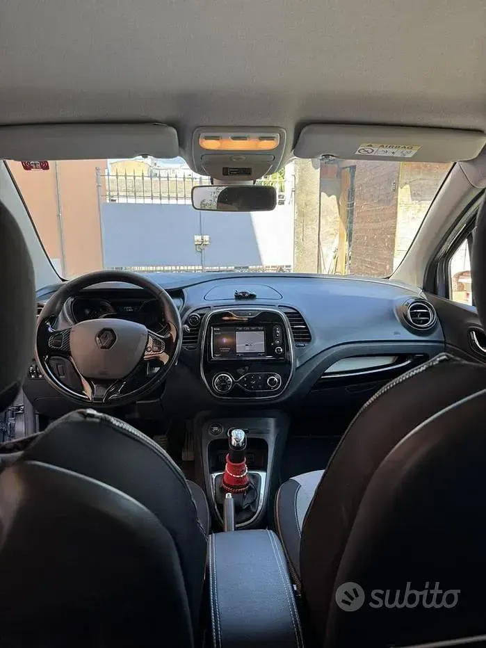 Usata Renault Captur 90 CV (66 kW) 2013 Grigio SUV