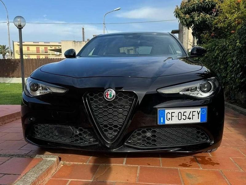 Nero Usata 2021 Alfa Romeo Giulia Sprint Sprint Coupé | 27.999 € (Buon prezzo) - Immagine 1/4