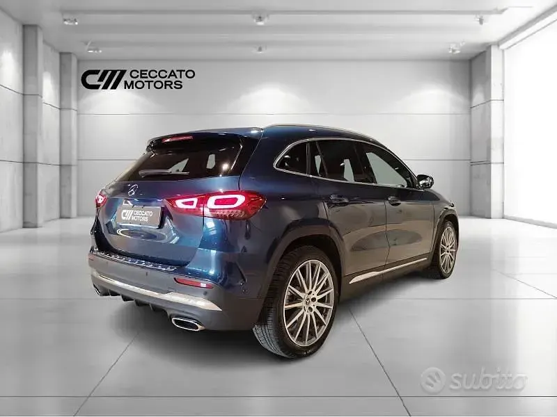 Usata Mercedes GLA200 Premium 150 CV (110 kW) 2023 Blu SUV