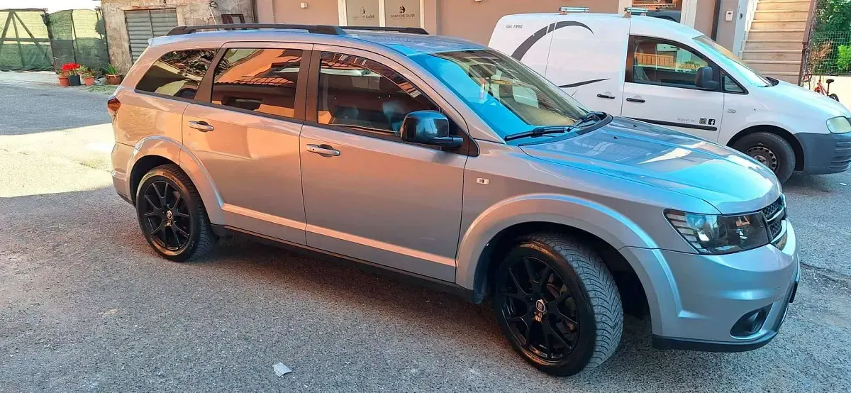 Usata Fiat Freemont Black Code 170 CV (125 kW) 2015 Argento SUV