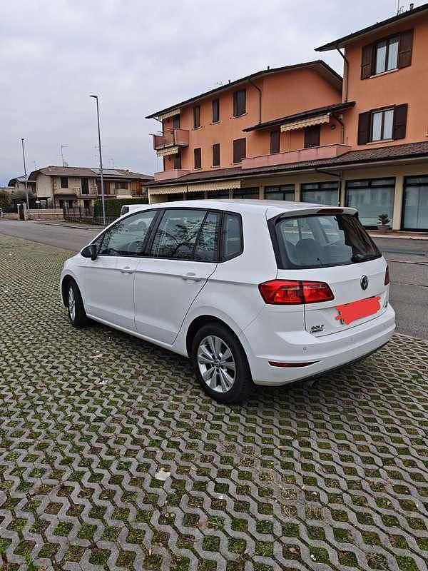 Usata VW Golf Sportsvan 110 CV (80 kW) 2014 Bianco Monovolume