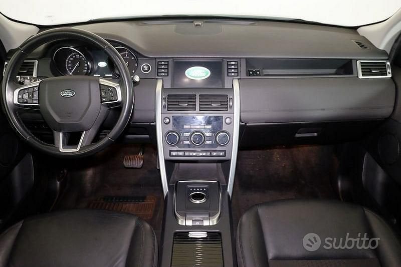Usata Land Rover Discovery Sport SE 150 CV (110 kW) 2019 Bianco / nero SUV