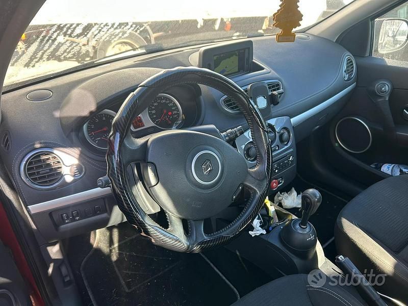 Usata Renault Clio II 2010 Rosso Berlina