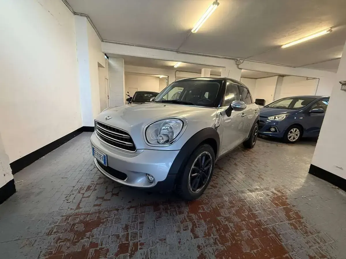 Usata Mini Cooper D Countryman Business 111 CV (81 kW) 2016 Argento SUV