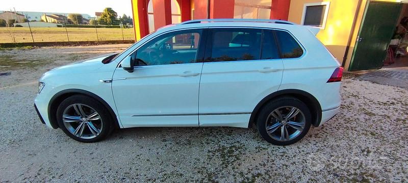Usata VW Tiguan R-line 150 CV (110 kW) 2019 Bianco SUV
