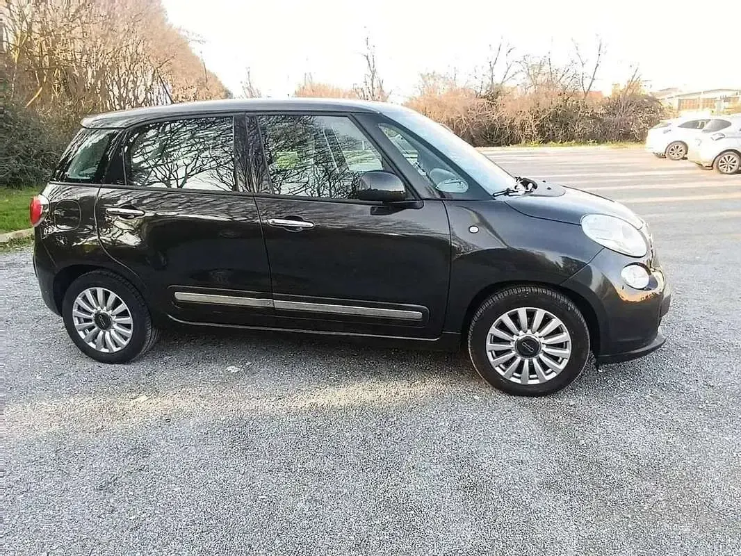 Usata Fiat 500L Living 95 CV (69 kW) 2016 Nero Monovolume