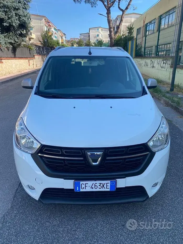 Usata Dacia Lodgy 116 CV (85 kW) 2021 Bianco Monovolume
