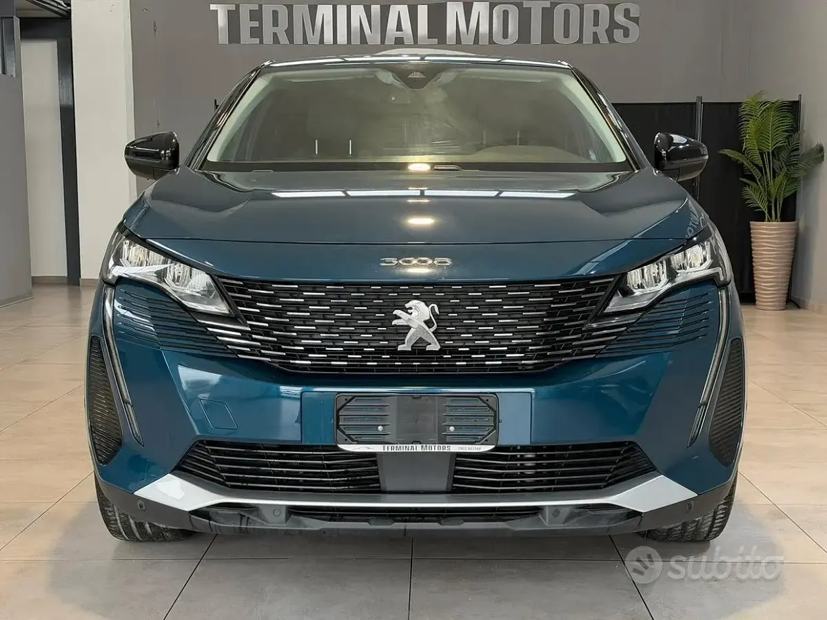 Usata Peugeot 3008 Allure 131 CV (96 kW) 2022 Blu SUV