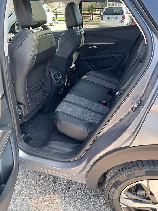Usata Peugeot 3008 130 CV (95 kW) 2018 SUV