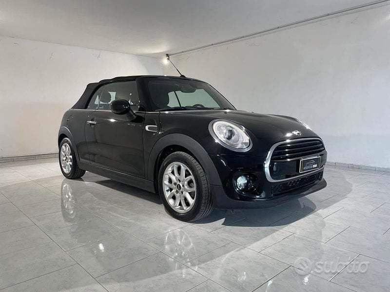Usata Mini Cooper D Cabriolet 116 CV (85 kW) 2018 Nero Cabrio