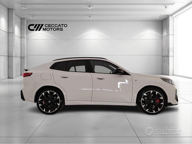 Begagnad BMW X2 M Sport 300 HK (220 kW) 2024 Vit SUV