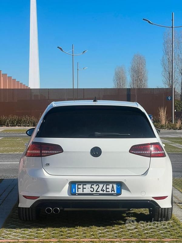 Usata VW Golf VII 150 CV (110 kW) 2016 Bianco Utilitaria